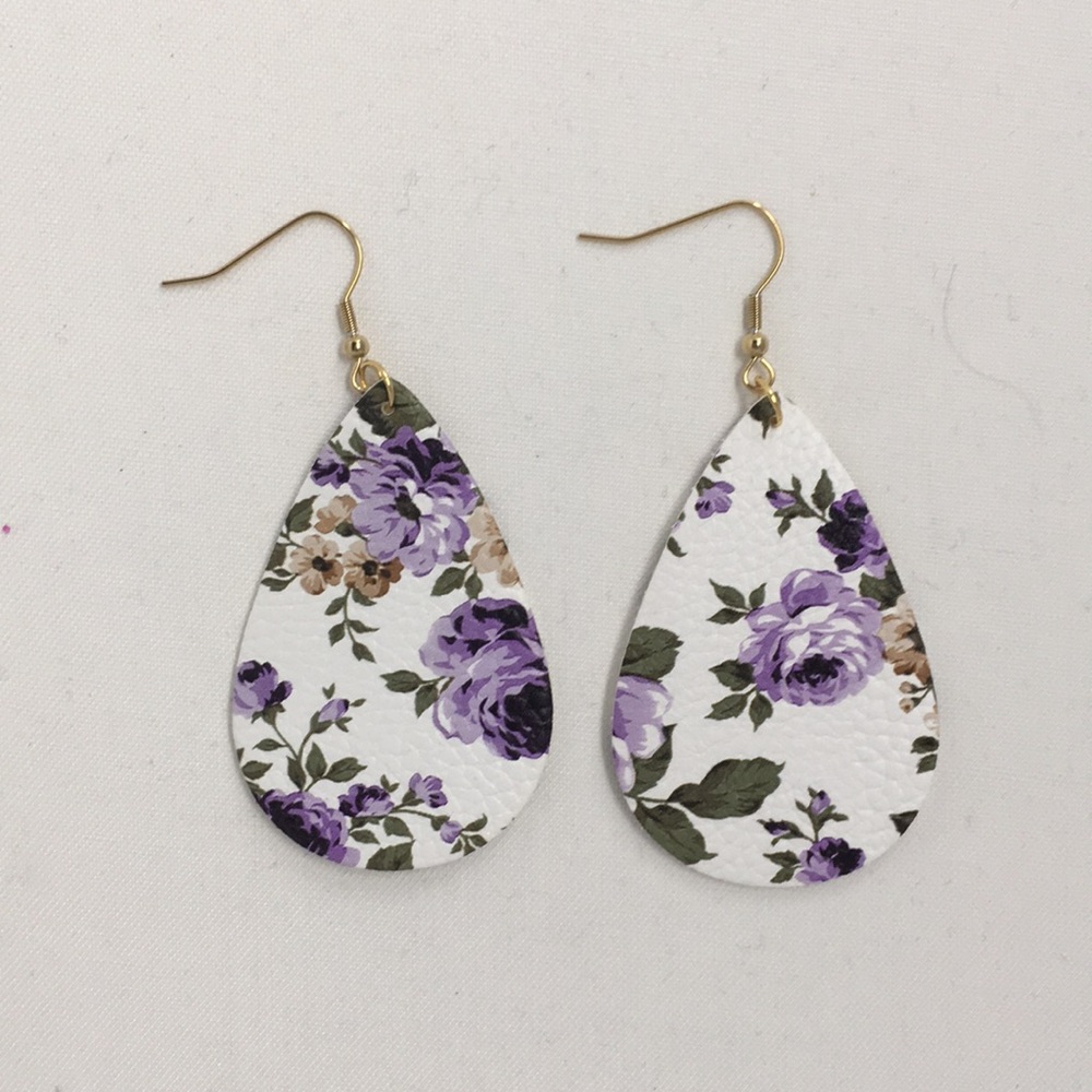 Purple floral earrings💜
